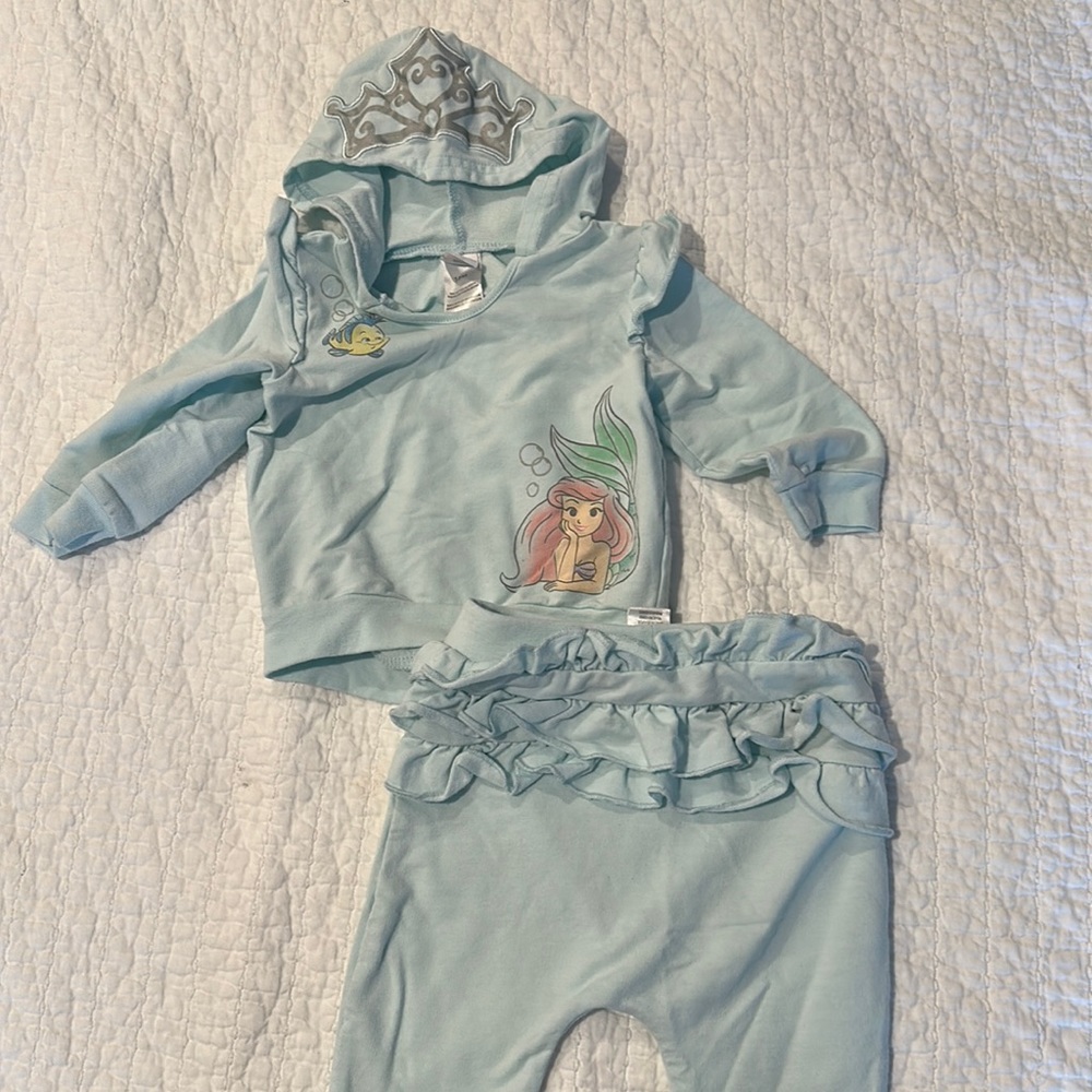 Disney Ariel Lounge set
